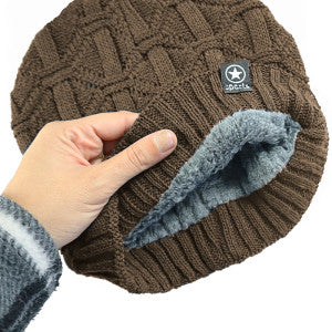 Kit Gorro de Frio e Cachecol Estilo Gola - Marrom