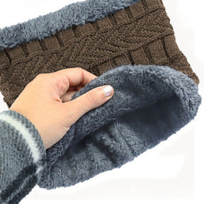 Kit Gorro de Frio e Cachecol Estilo Gola - Marrom